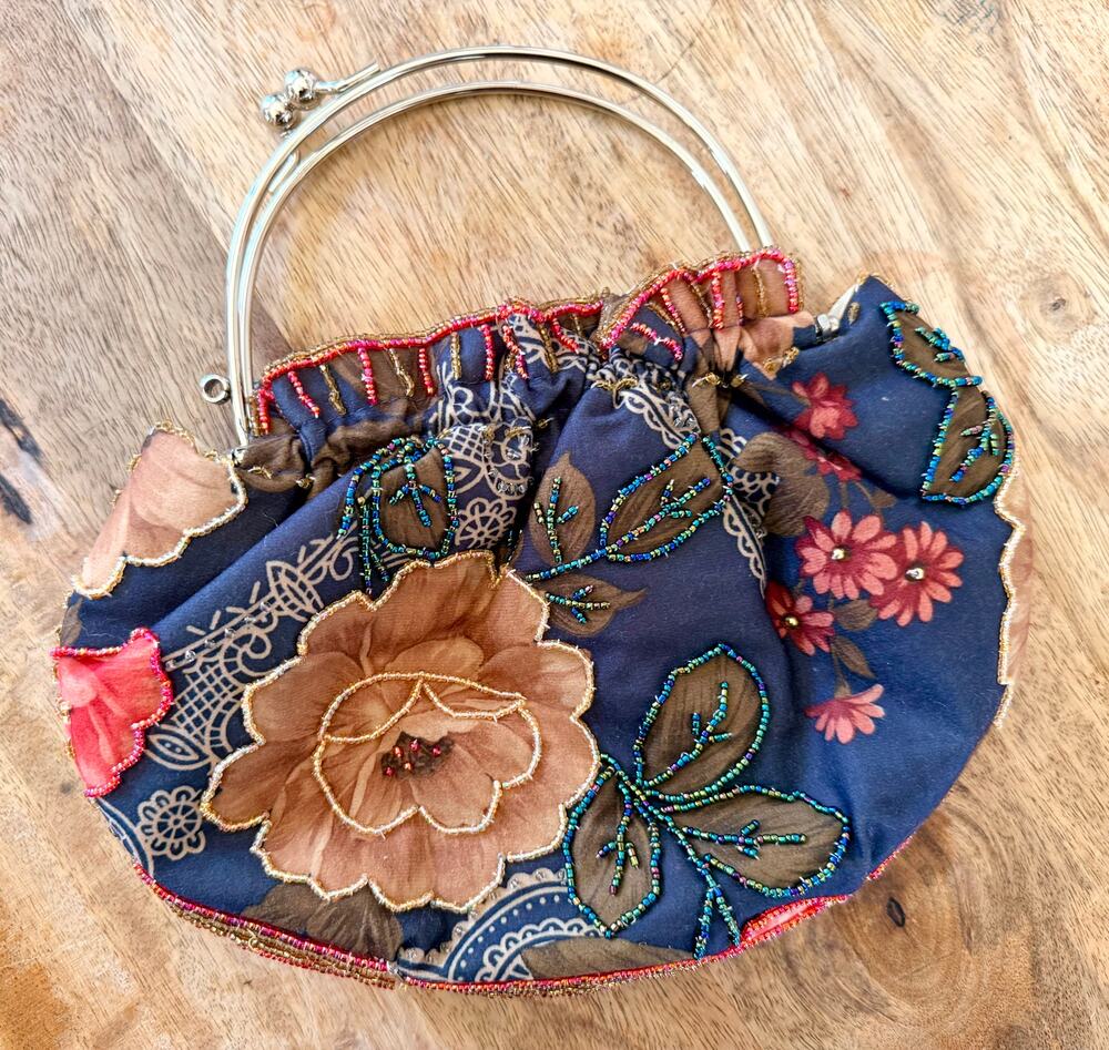 Vtg 90s Floral Tapestry Beaded Evening Bag Silver O-Ring Handle Kiss Lock Clutch